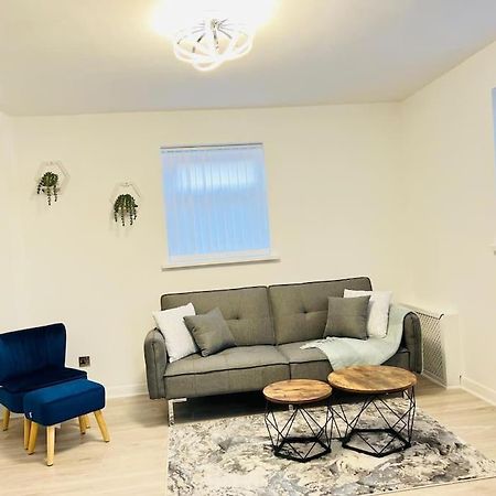 New Fully Furnished Cosy Home Balderton Экстерьер фото